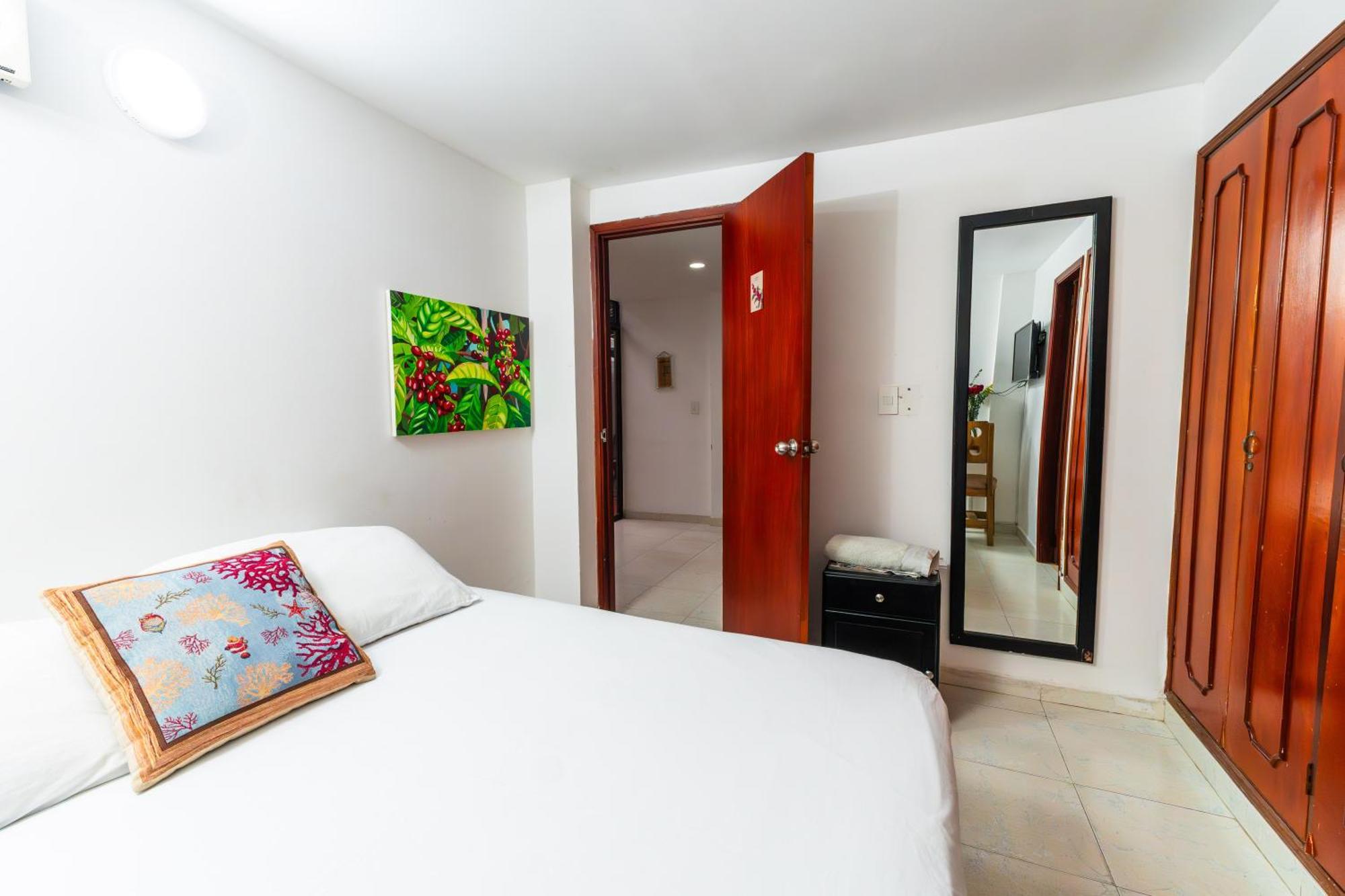Oresca Guest house *